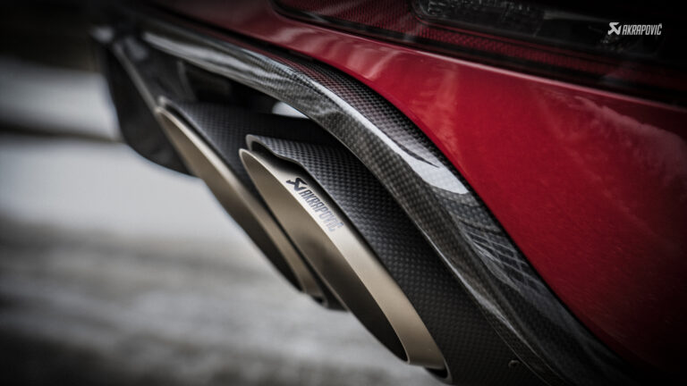 Featuring a muffler and collector with a resonator made from lightweight titanium and link pipes made of high-grade stainless steel, the Evolution Line (Titanium) exhaust system fits directly onto the Giulia Quadrifoglio’s stock downpipes. The system includes parts cast in the company’s in-house foundry, such as the valve housing and X-part in the muffler, which is perfectly formed to allow exhaust gases to mix at a precisely defined mixing ratio.